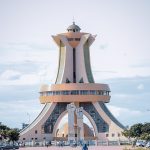 Burkina Faso : Vingt étrangers obtiennent la résidence permanente, preuve d&rsquo;un pays toujours accueillant